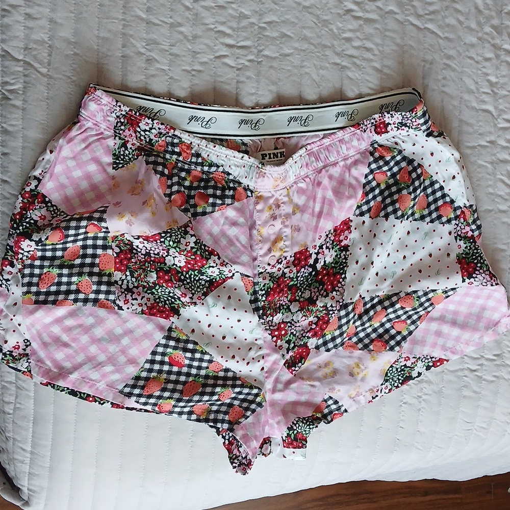 PINK Victoria's Secret Pink Patchwork Floral Sleep Shorts /Size Large